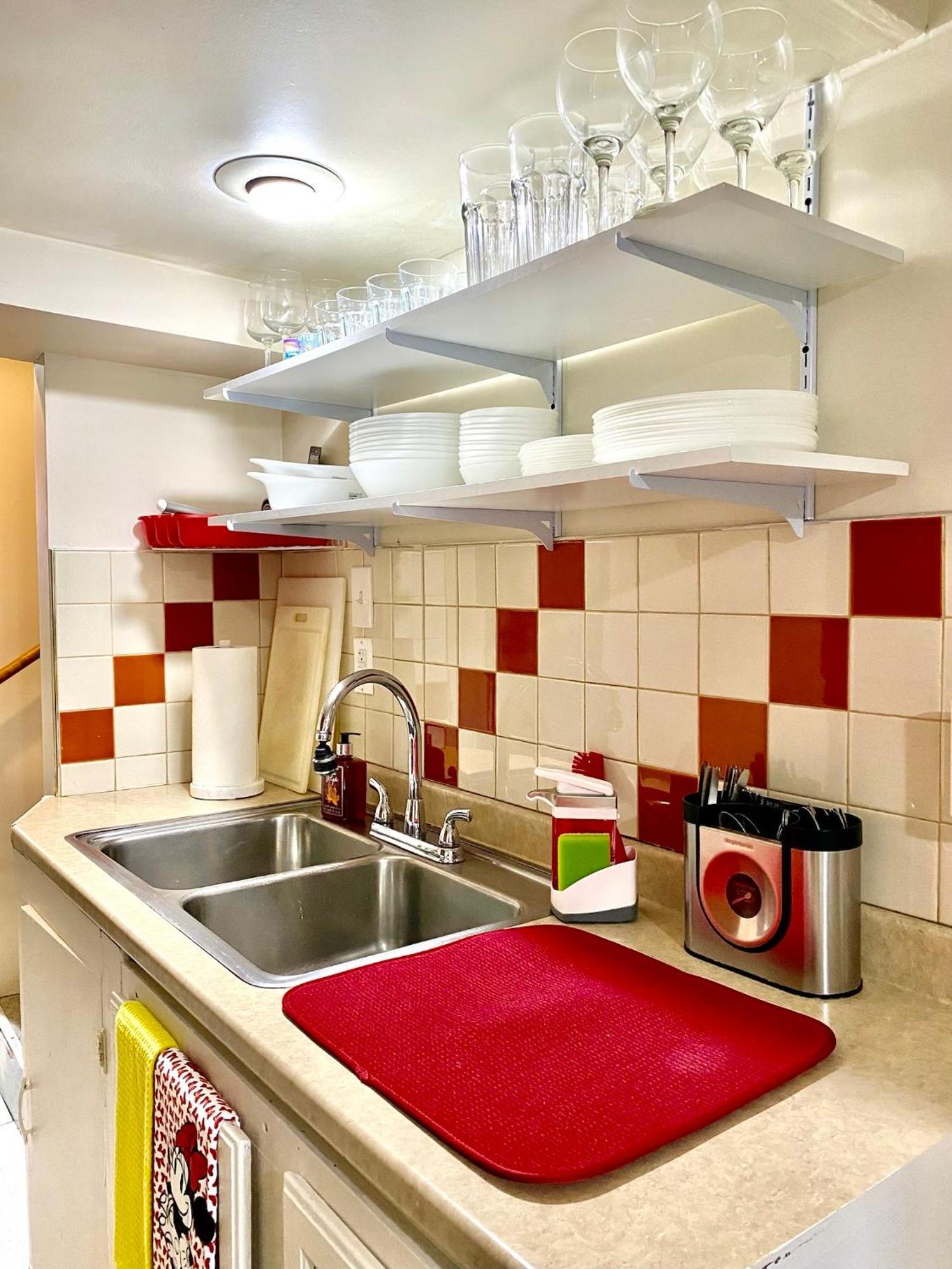 Tiny Private Room On The 1St Floor With Shared Bathroom Near Seatac Airport And Downtown Seattle Eksteriør bilde