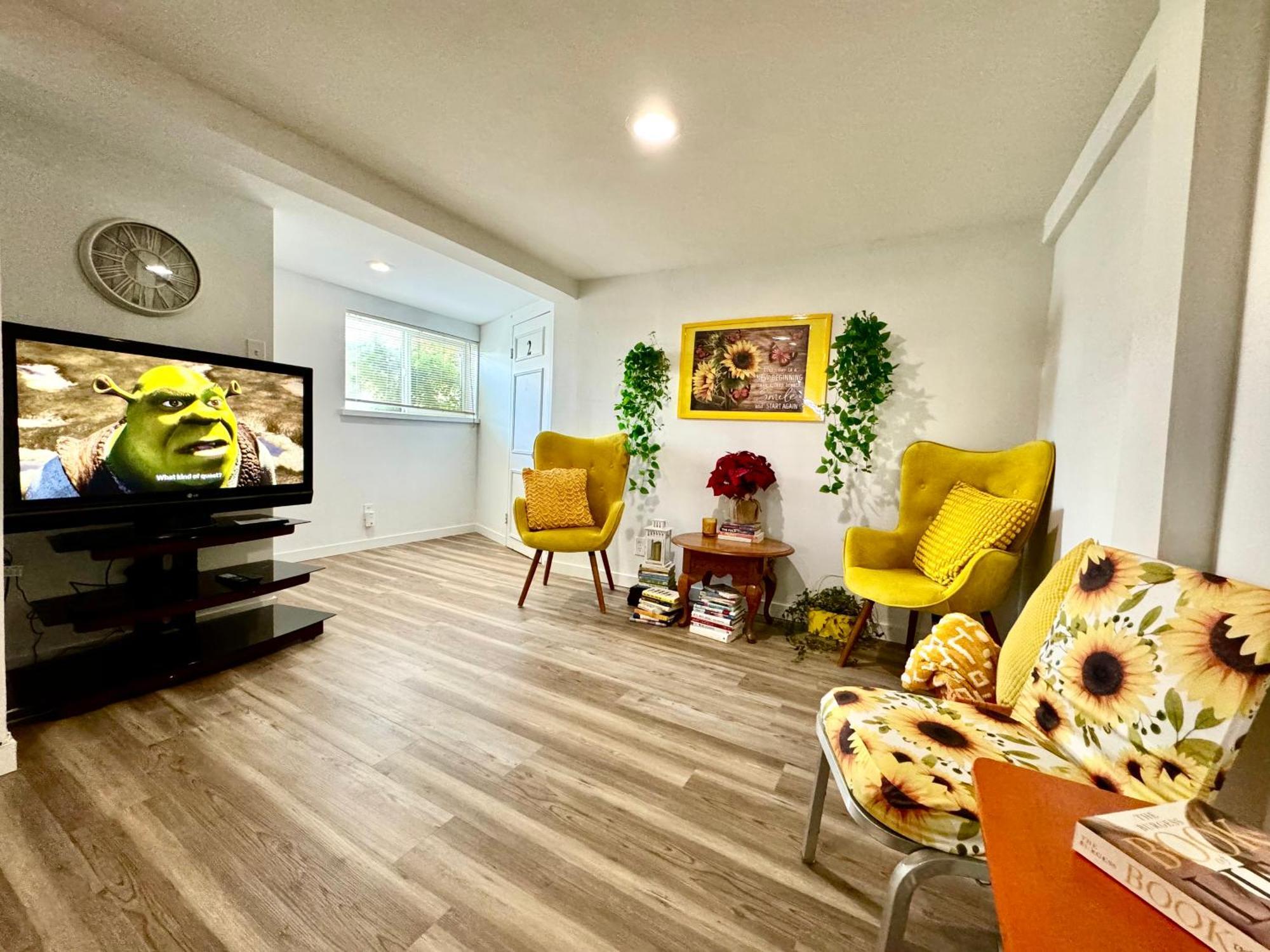 Tiny Private Room On The 1St Floor With Shared Bathroom Near Seatac Airport And Downtown Seattle Eksteriør bilde