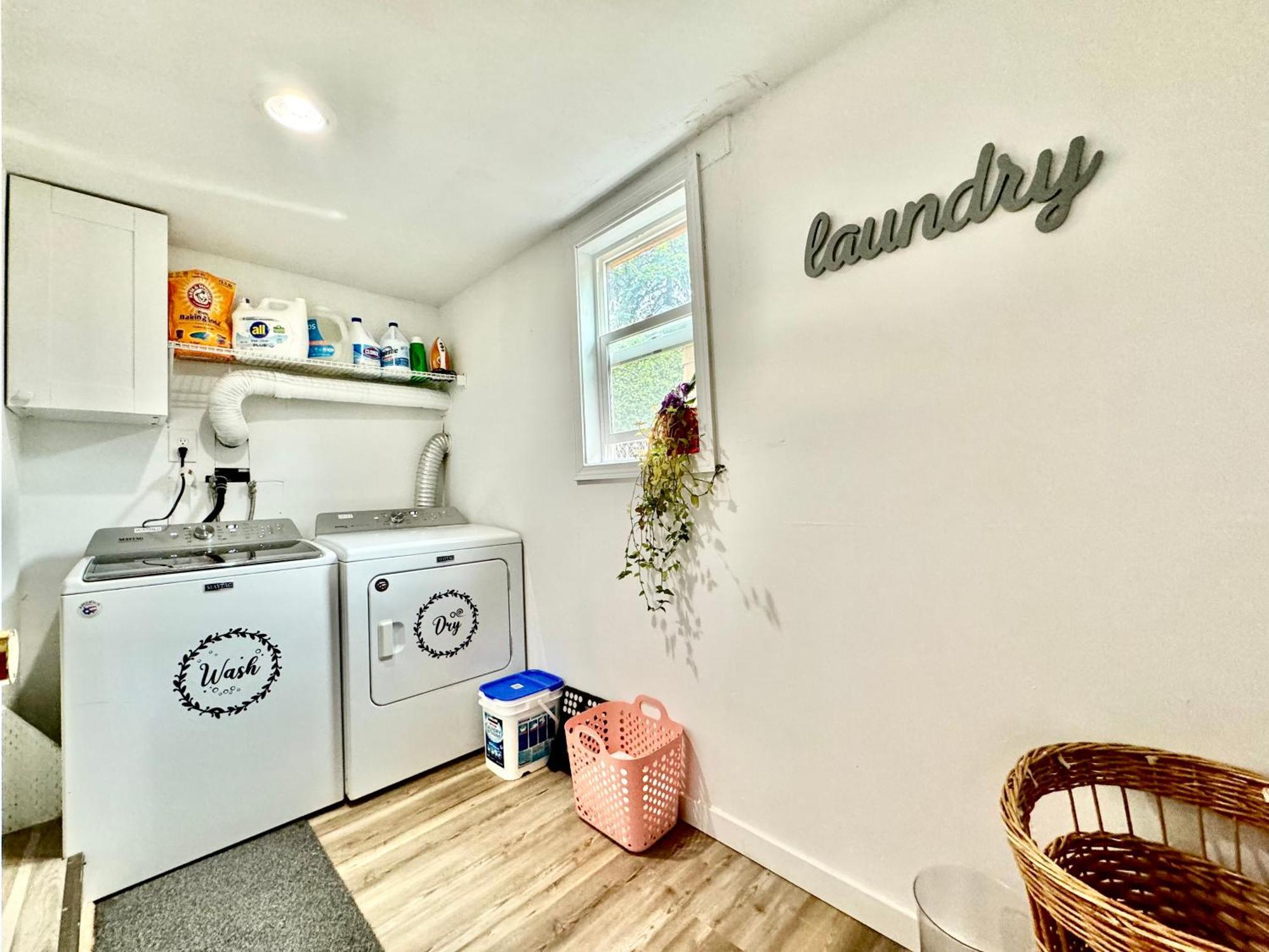 Tiny Private Room On The 1St Floor With Shared Bathroom Near Seatac Airport And Downtown Seattle Eksteriør bilde