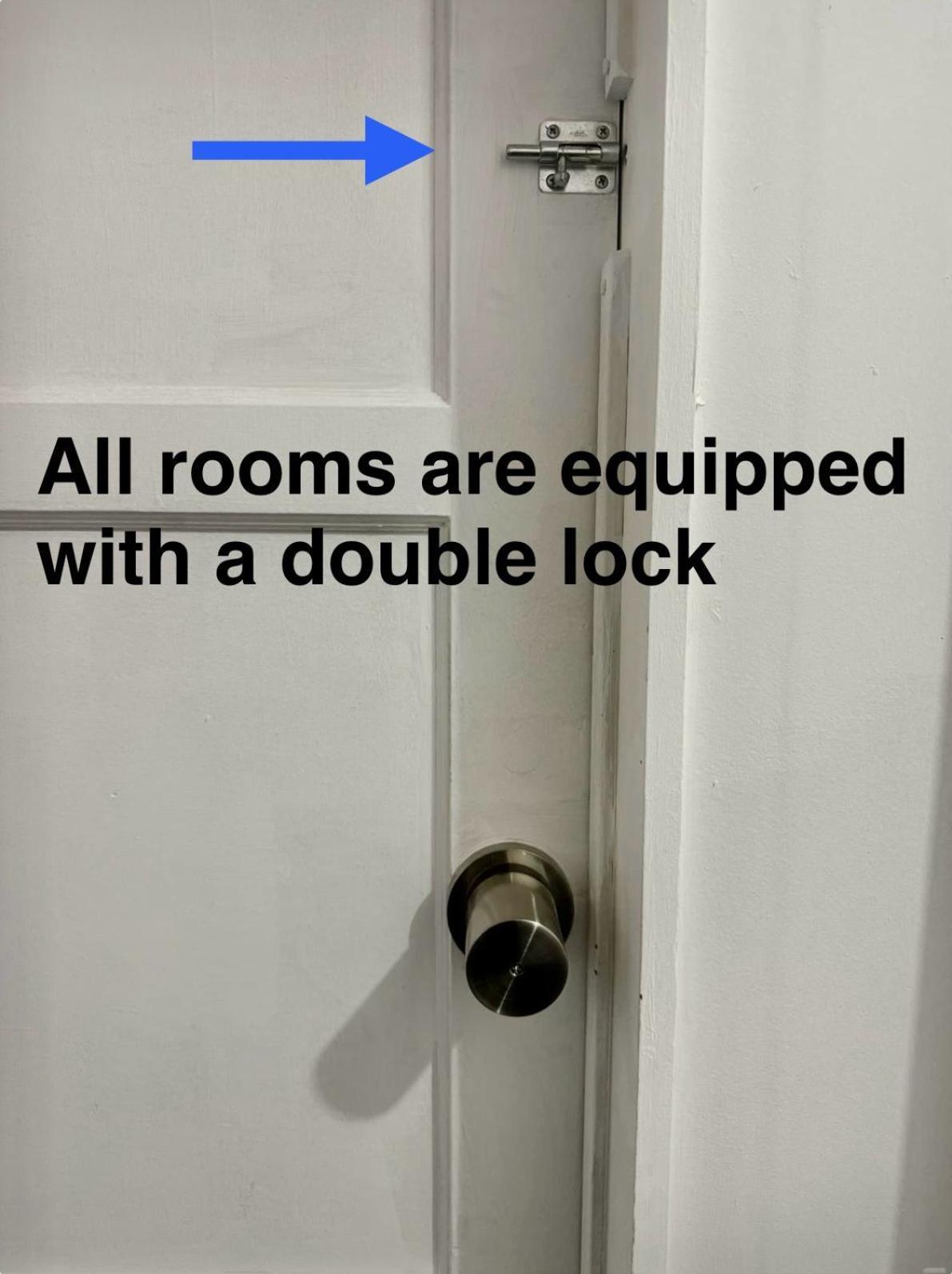 Tiny Private Room On The 1St Floor With Shared Bathroom Near Seatac Airport And Downtown Seattle Eksteriør bilde